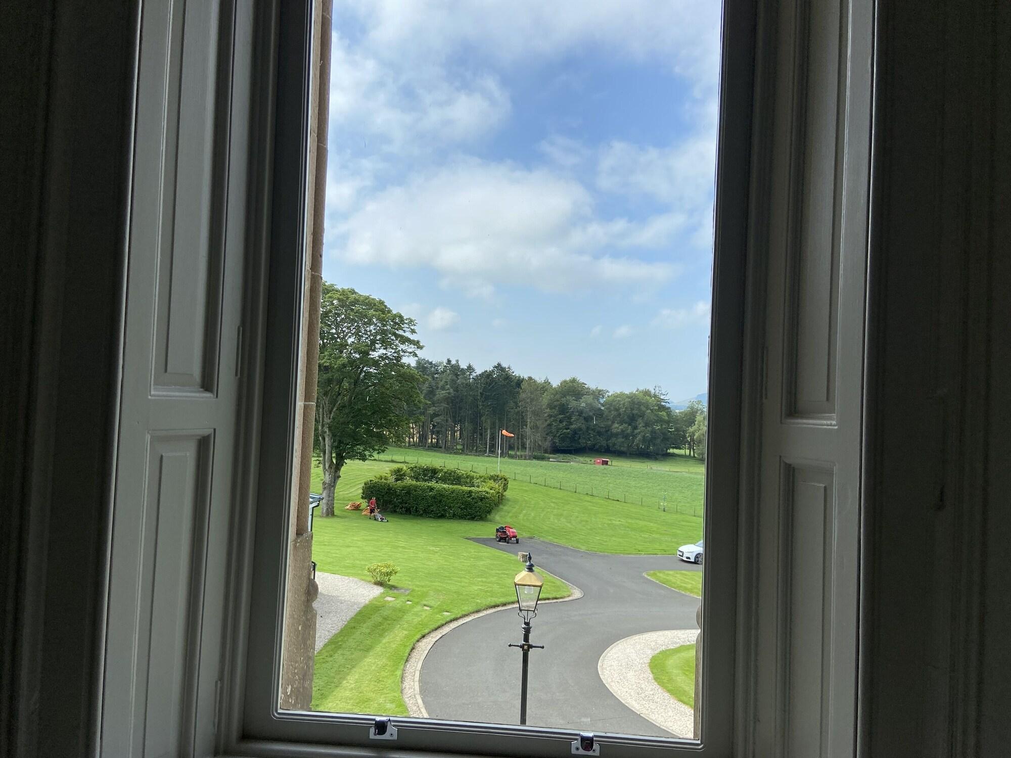 Cornhill Castle Hotel Biggar Bagian luar foto